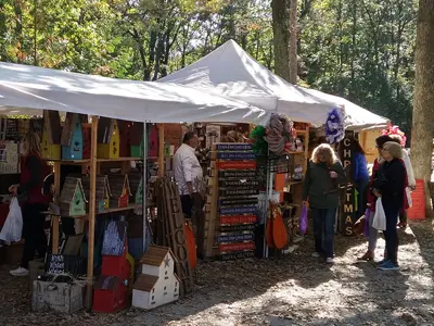 LHM-Lambton-Fall-Colour--Craft-Festival-Photo-web.jpg