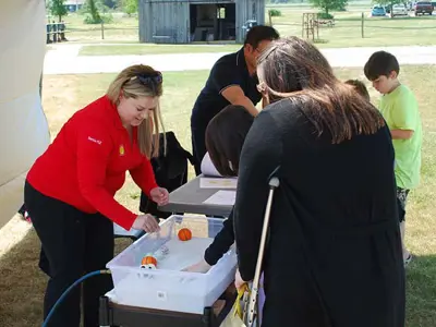 Shell-experts-operate-a-fluidized-bed-demonstration-at-the-Oil-Museum-Shell-PA-Day-in-2023-web.jpg