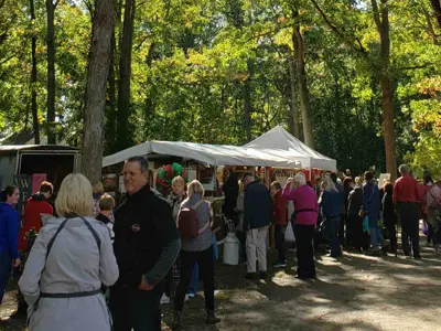 Lambton-Fall-Colour-and-Craft-Festival.jpg