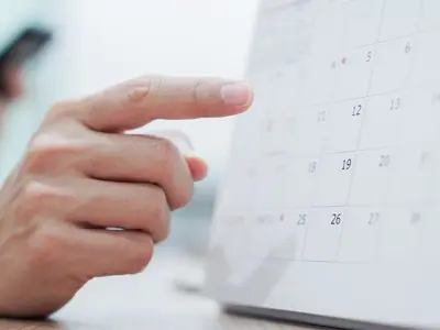 pointing-calendar.jpg