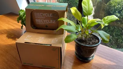Battery recycling box