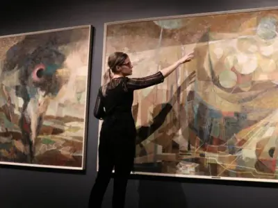 Imperial-Oil-Exhibit-4-970x400.jpg