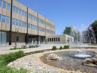 SARNIA-City-hall---Provided-by-City-of-Sarnia-685x351.jpg