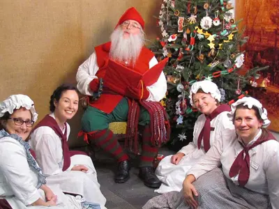 Oil-Museum-staff-celebrate-Holiday-Open-House-web.jpg